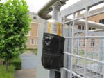 Solography-experiment met een zelfgemaakte camera-obscura bevestigd op het balkon van het terras in de tuin van het Van de Perrehuis in Middelburg