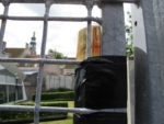 Solography-experiment met een zelfgemaakte camera-obscura bevestigd op het balkon van het terras in de tuin van het Van de Perrehuis in Middelburg